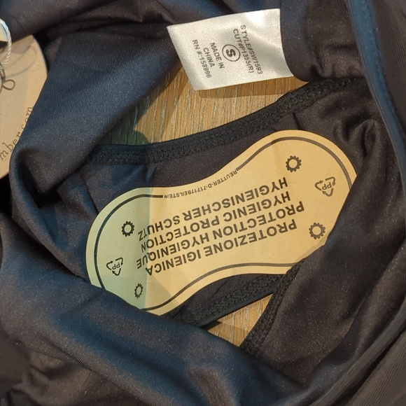 Basic Black Bikini - Picture 8 of 8